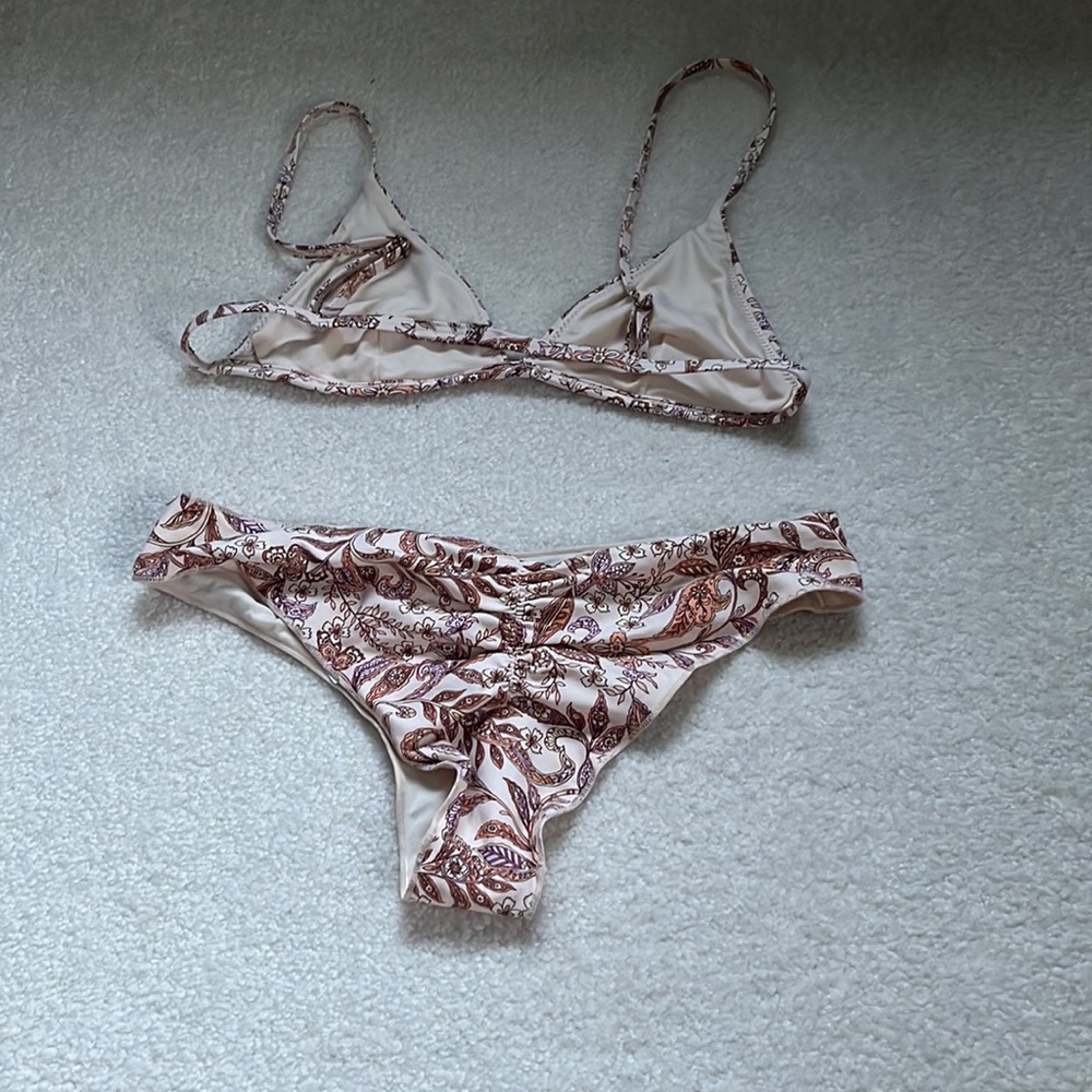 Bikini Set - Picture 2 of 2